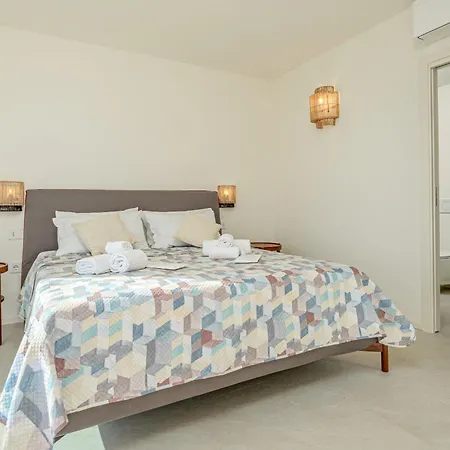 Villa Cala Luna - By And Service *