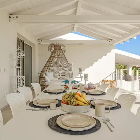 Cala Luna - By And Service *