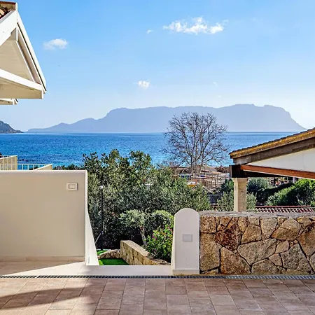 Cala Luna - By And Service